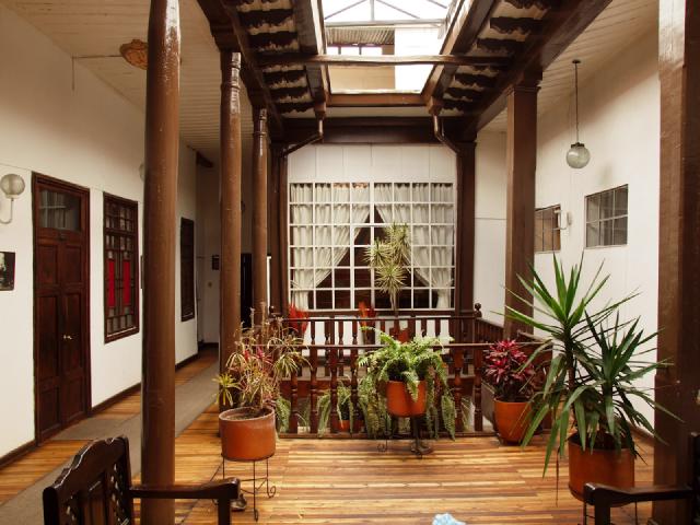 Cover for Cuenca, ville étrange