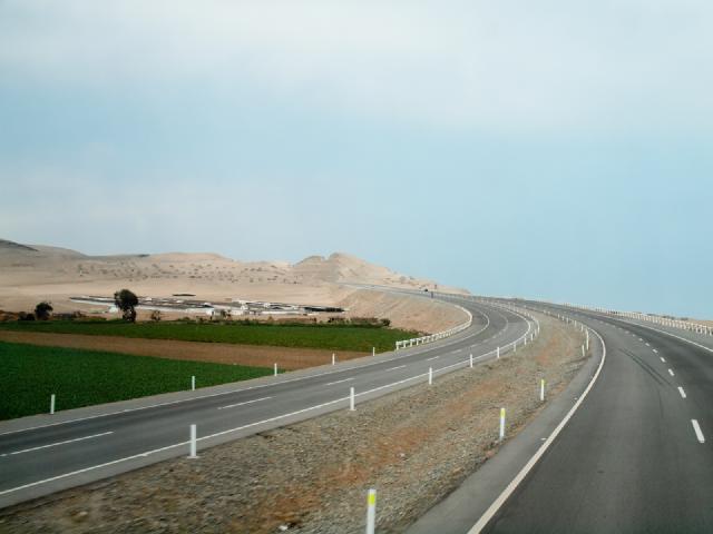 Cover for Huacachina, l'oasis improbable